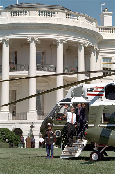 Marine One on south lawn