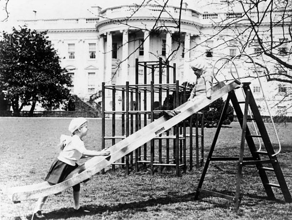 South lawn - Dall children