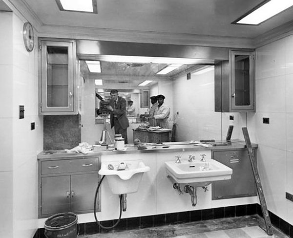 White House Barber Shop